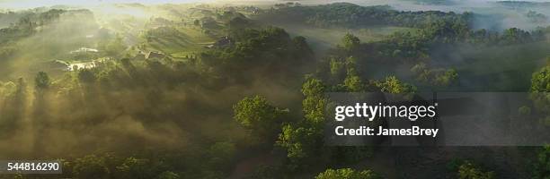 aerial panorama of foggy valley on edge of town, sunrise - town_(wisconsin) 個照片及圖片檔