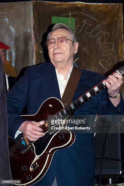 Scotty Moore performing at the Pondersa Stomp in New Orleans, Louisiana on April 26, 2005.