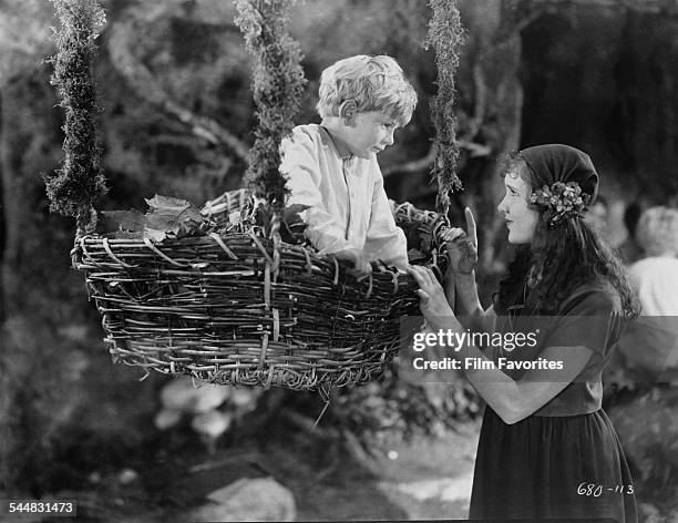 Mickey McBan as Slightly and Mary Brian as Wendy Darling in the film 'Peter Pan', 1924. The film was based on the play by J. M. Barrie.
