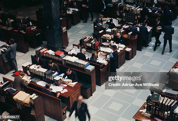 125 Lloyds Of London Interior Stock Photos, High-Res Pictures, and ...