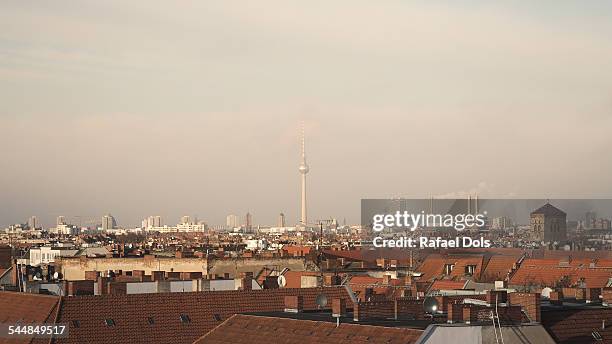 view over the roofs of berlin - neukölln stock-fotos und bilder