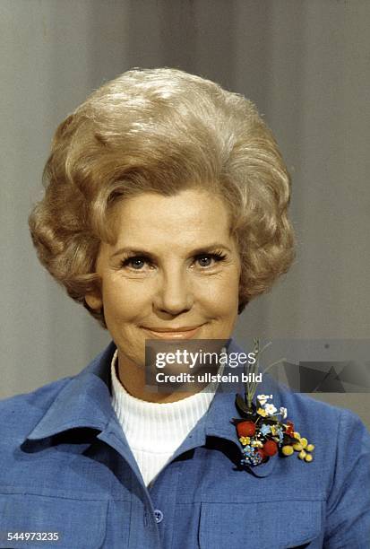 Fleyenschmidt, Anneliese - Representer, Germany - in the televisionshow "Was bin ich?" - 1971