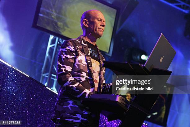 Erasure - Band, Pop music, UK - Keyboarder Vince Clarke performing in Berlin, Germany