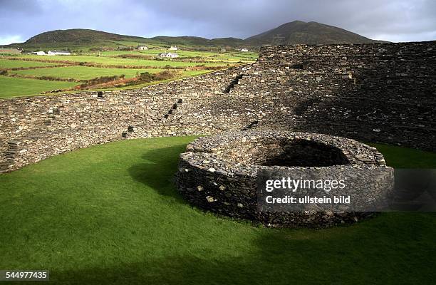 Ringfort Rath Ringfort Photos and Premium High Res Pictures - Getty Images