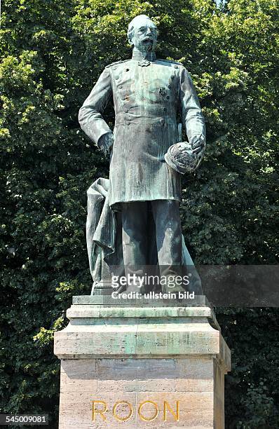 Germany - Berlin - Tiergarten : Memorial of Albrecht Theodor Emil Graf von Roon