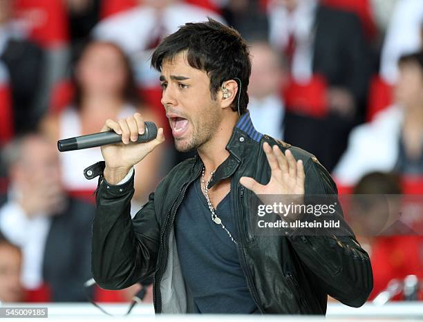 Iglesias, Enrique - Singer, Spain - at the Ernst Happel Stadium in Vienna at the Euro 2008