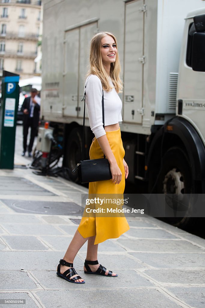 Street Style - Paris Fashion Week : Day Two - Haute Couture F/W 2016/2017