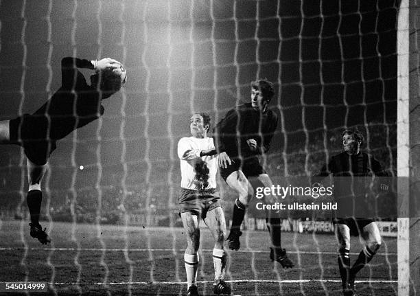 Football Germany, European Cup Winners Cup, semi-final, first leg, 1969/1970, FC Schalke 04 versus Manchester City 1:0, Stadium Glueckaufkampfbahn in...