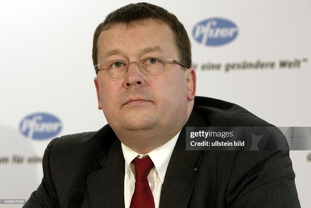 Penk, Andreas - CEO of Pfizer Deutschland GmbH, Germany News Photo ...