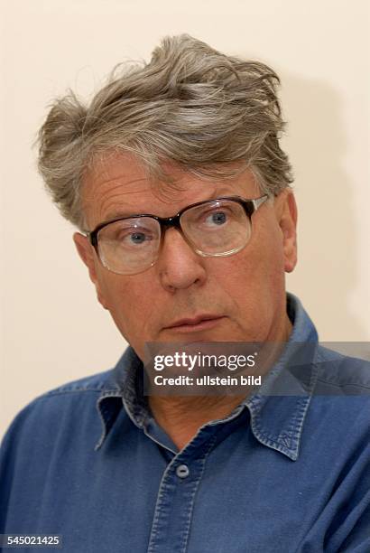 Roman Singer Roman Signer Photos and Premium High Res Pictures - Getty Images