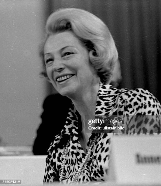 Annemarie Renger Photos and Premium High Res Pictures - Getty Images