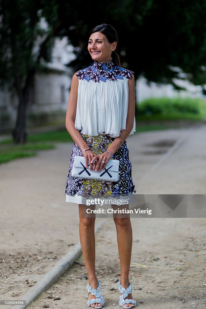 Street Style - Paris Fashion Week : Day Two - Haute Couture F/W 2016/2017