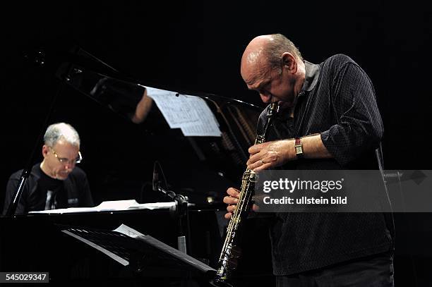 Liebman, Dave - Musician, Saxophonist, Jazz, USA - performing with Marc Copland at the Romanfabrik, Frankfurt am Main, Germany