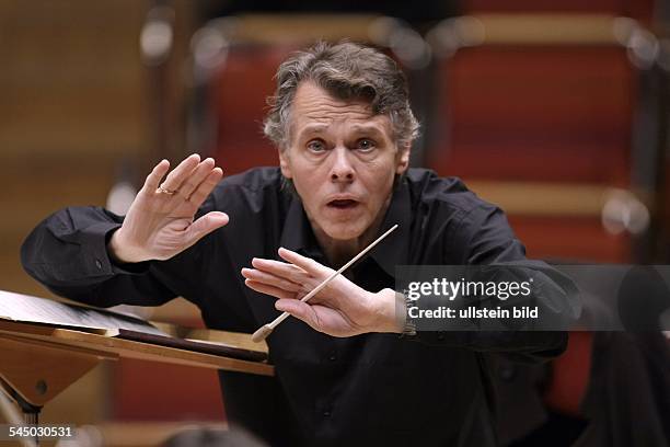 Jansons, Mariss - Musician, Conductor, Latvia - performing in Cologne, Germany, Philharmonie