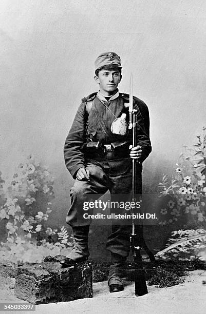 Porsche, Ferdinand *03.09.1875-+Autokonstrukteur, Din jungen Jahren als österreichischer Soldat- undatiert