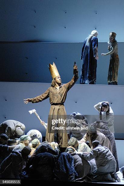 Germany - Berlin - Berlin: State Opera Berlin plays "Belshazzar" by Georg Friedrich Haendel, directed by: Christof Nel singers: Kenneth Tarver ,...