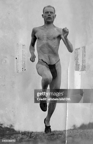 Nurmi, Paavo *13.06.1897-+Leichtathlet Läufer FinnlandLaufstudie- veröffentlicht 1930