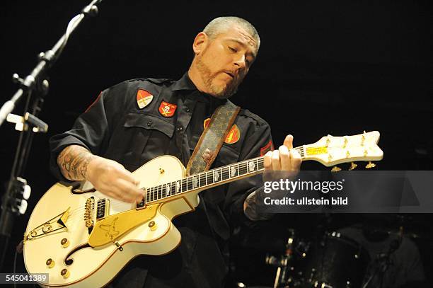 Everlast Rapper Instagram 179 Everlast Musician Stock Photos, High-Res Pictures, and Images ...