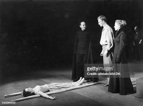 Im, Luitgard - Schauspielerin, D*- +L.M. , Konrad Wagner, FriedrichSiemers und Ruth Hausmeister Berlin, Schiller-Theater, 1957