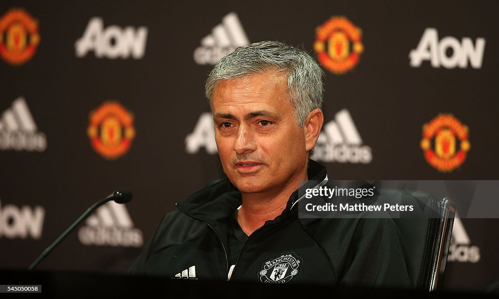 Manchester United Officially Introduce Jose Mourinho as Their New Manager