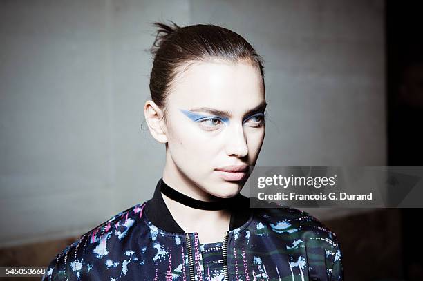 Irina Shayk poses Backstage prior the Atelier Versace Haute Couture Fall/Winter 2016-2017 show as part of Paris Fashion Week on July 3, 2016 in...