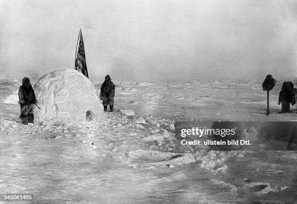 Albert Cook 39 Frederick Albert Cook Stock Photos, High-Res Pictures, and Images ...