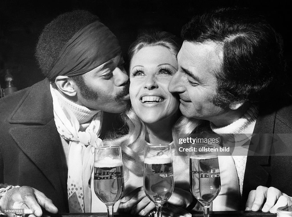 Johns, Bibi - Schlagersaengerin, mit G. Singer und L. Wilson