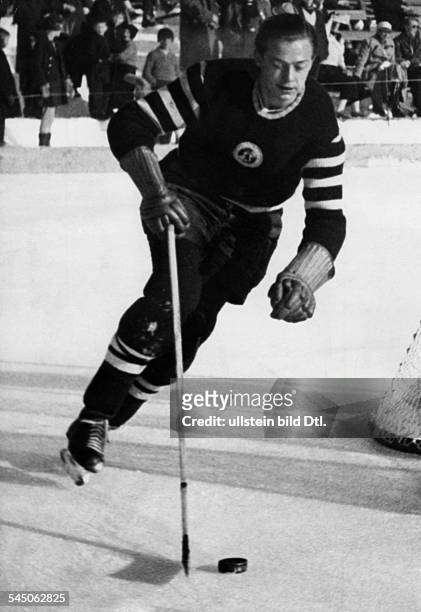 Jaenecke, Gustav *-+Eishockeyspieler, D- als Rekord-Nationalspieler in seinem 99. Einsatz- 1942