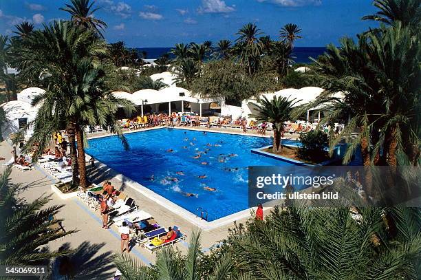 Hotel mit Swimmingpool bei Zarzis /Insel Djerba, Tunesien- 1996