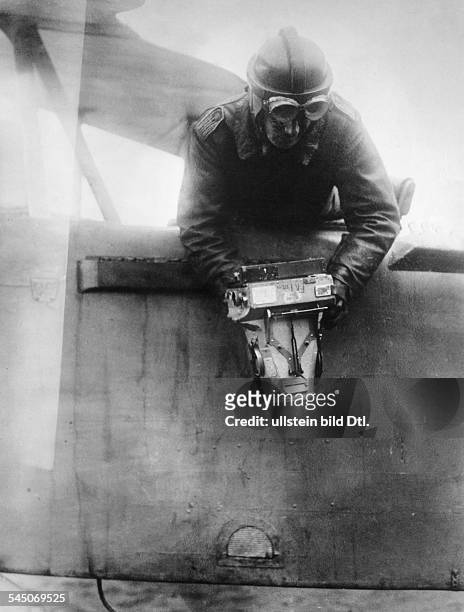 World war, air war, western front: observer of a german fighter/reconnaissance plane at work with the camera.1917