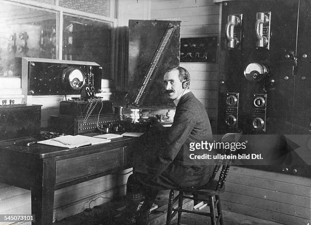 1937Ingenieur, IRadiotechnikerDie Marconi - Funkstation zu Clifton inIrland.um 1907