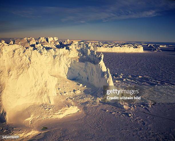 Princess Elizabeth Land: Eisberge: 1999