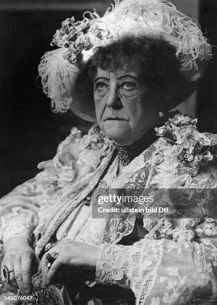 Sandrock, Adele - Actress, Germany*19.08.1863-+- Portrait in her role from Oscar Wilde's play 'Bunbury'- 1929- Photographer: W.Fleischer- Vintage...