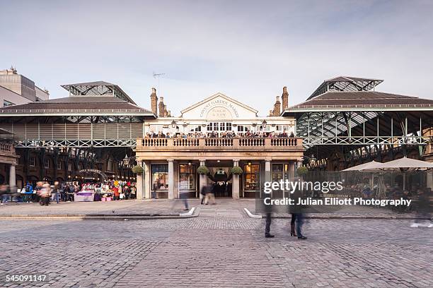 covent garden market in london, england - covent garden piazza fotografías e imágenes de stock
