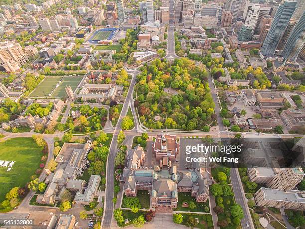 aerial view of queens park and university of toronto - toronto ontario canada fotografías e imágenes de stock
