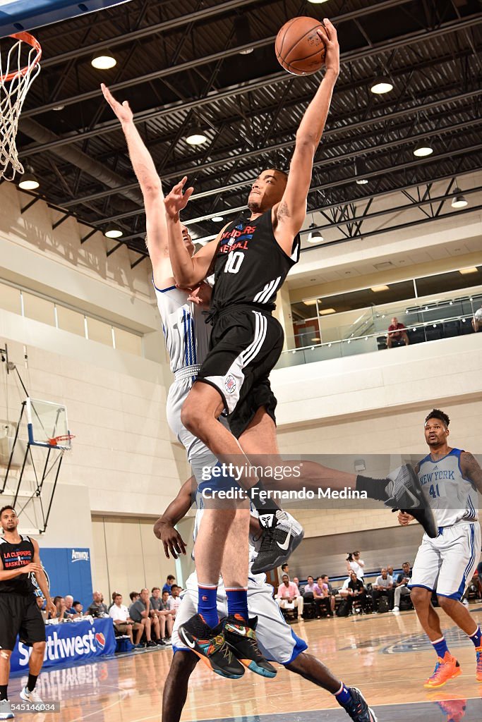 Los Angeles Clippers v New York Knicks