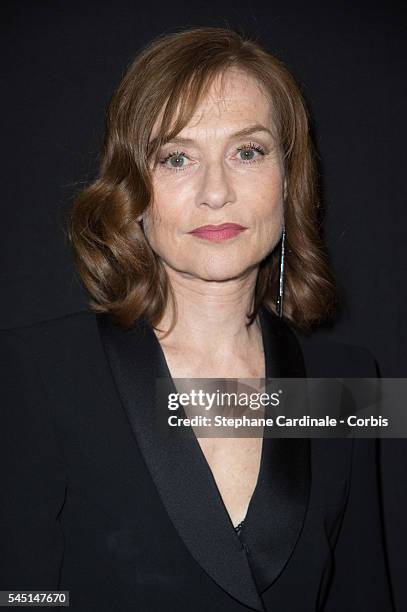 Isabelle Huppert attends the Giorgio Armani Prive Haute Couture Fall/Winter 2016-2017 show as part of Paris Fashion Week on July 5, 2016 in Paris,...