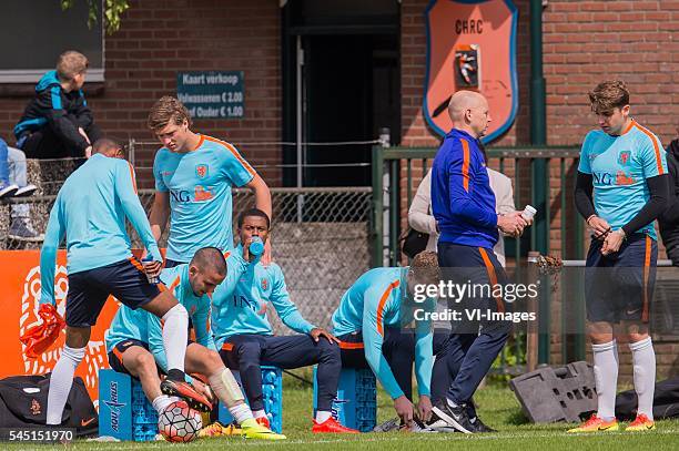 The players of The Netherlands U19 preparing for the training during a training session of Netherlands U19 at July 5, 2016 in Heelsum, The...