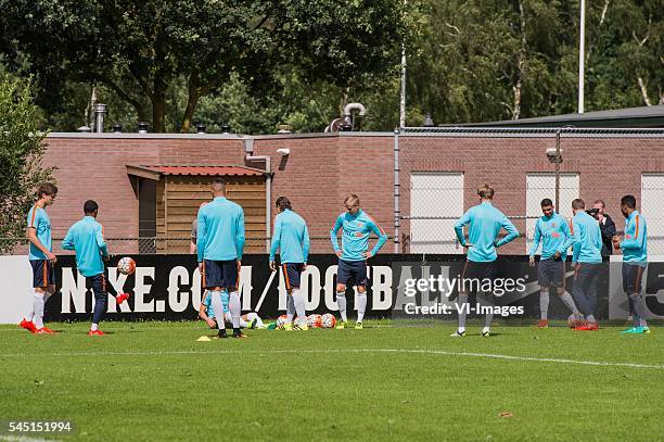 The players of The Netherlands U19 preparing for the training during a training session of Netherlands U19 at July 5, 2016 in Heelsum, The...