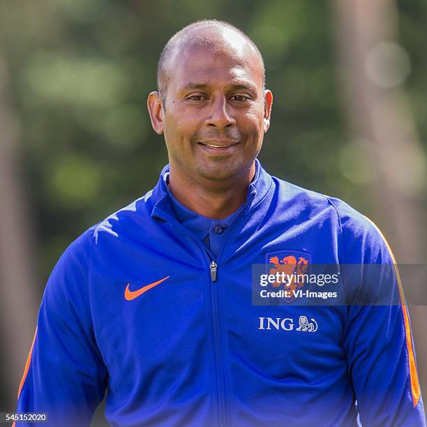 Coach Aron Winter of The Netherlands U19 during a training session of Netherlands U19 at July 5, 2016 in Heelsum, The Netherlands.