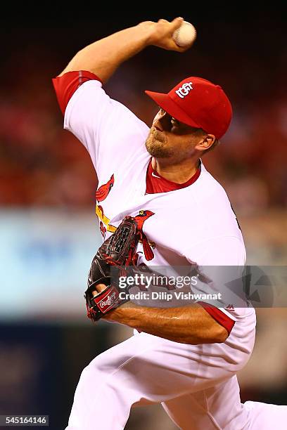 Reliever Trevor Rosenthal of the St. Louis Cardinals pitches against the Pittsburgh Pirates in the eighth inning at Busch Stadium on July 5, 2016 in...