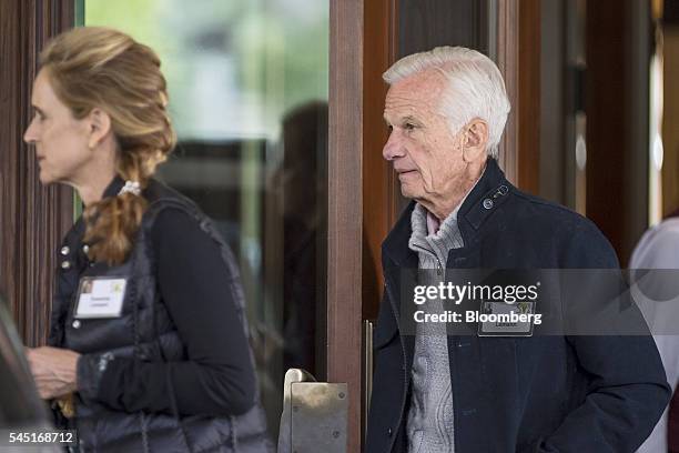 Billionaire Jorge Paulo Lemann arrives for the Allen & Co. Media and Technology Conference in Sun Valley, Idaho, U.S., on Tuesday, July 5, 2016....