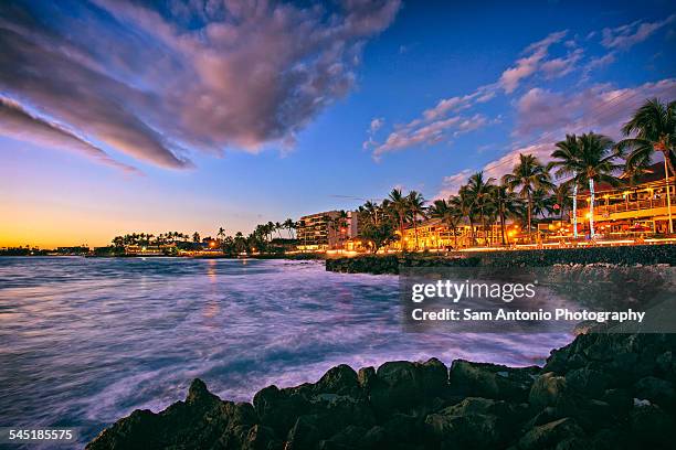 alii drive in the town of kailua kona, hawaii - kailua kona stock pictures, royalty-free photos & images