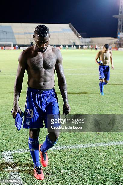 Gabriel Achiller of Emelec leaves the field after a match between Emelec and Pumas UNAM as part of Group 7 of Copa Bridgestone Libertadores 2016 at...