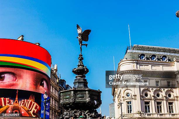 piccadilly circus, the statue of anteros - piccadilly circus stock-fotos und bilder