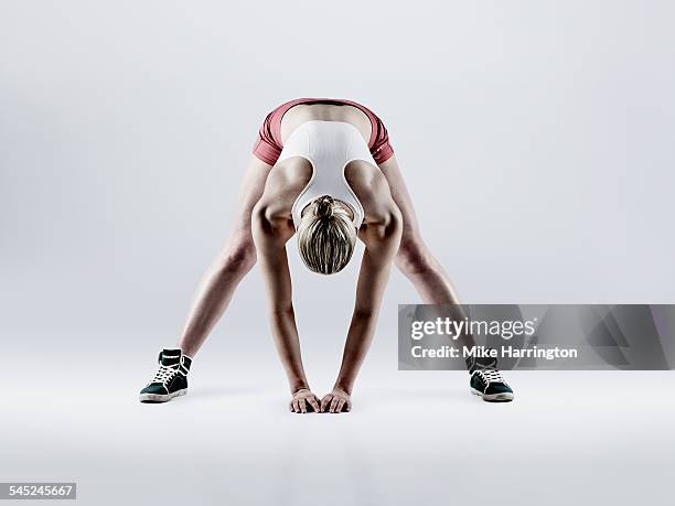 Girl Hamstrings Hamstring Exercise FotografĂas e imágenes de stock - Getty Images