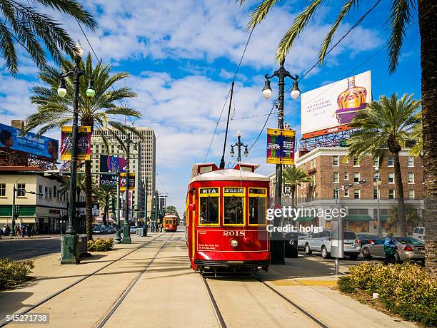 streetcar in new orleans - new orleans streetcar stock pictures, royalty-free photos & images