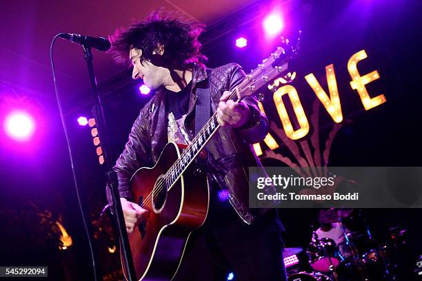 Musician Tom Higgenson of Plain White T's perform at the Grove Summer Concert Series held at The Grove on July 6, 2016 in Los Angeles, California.