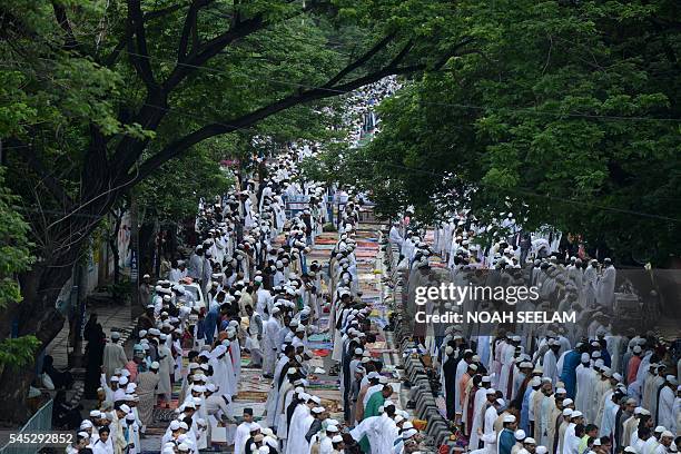 Masab Rind 37 Masab Tank Photos & High Res Pictures - Getty Images