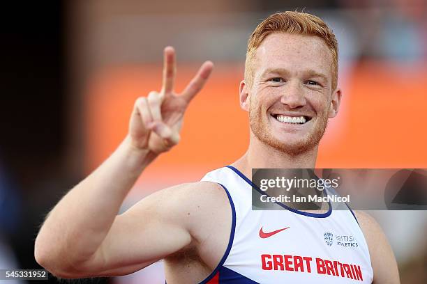 Greg Rutherford Hand 3,340 Greg Rutherford Photos & High Res Pictures - Getty Images